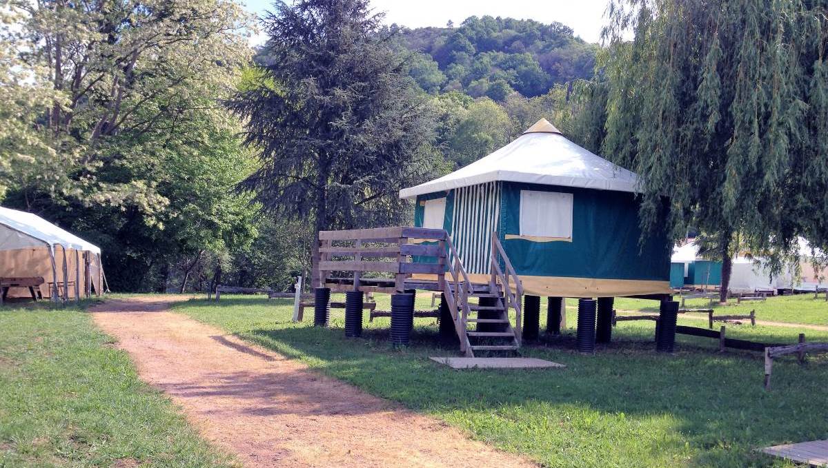 Camping Amestoya de Bidarray BENGALIS FAMILLES 4-5 pers 13,50 €/nuit/personne, forfait 2-3 pers 40 €/nuit